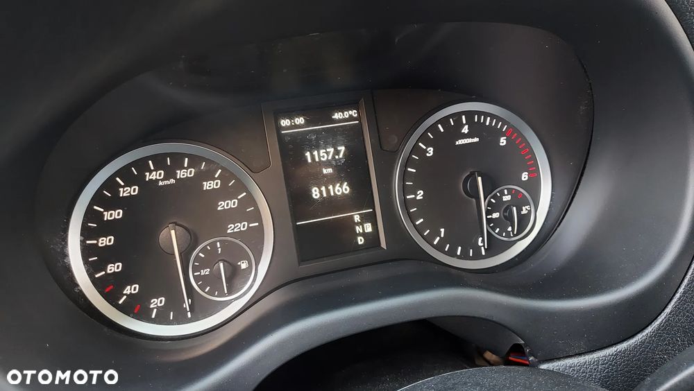 Mercedes-Benz Vito - 19