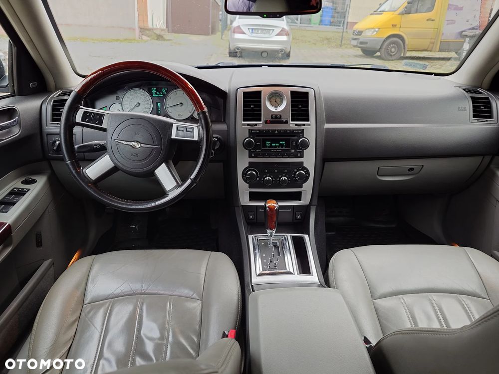 Chrysler 300C - 5