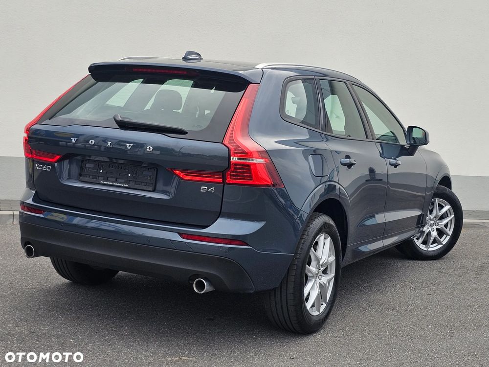 Volvo XC 60 B4 D Geartronic Momentum - 8