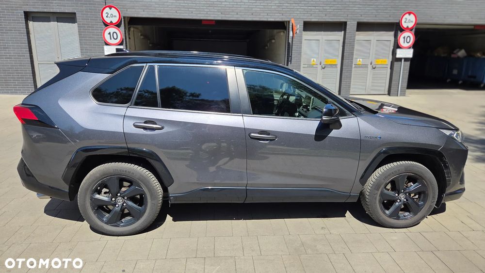 Toyota RAV4 - 10
