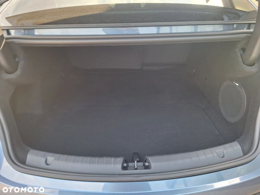 BYD Seal - 9