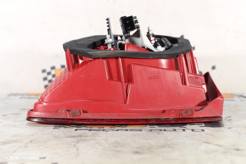 Farolim Esquerdo Volkswagen Passat (362)  90004532 / Chassi Condutor - 7