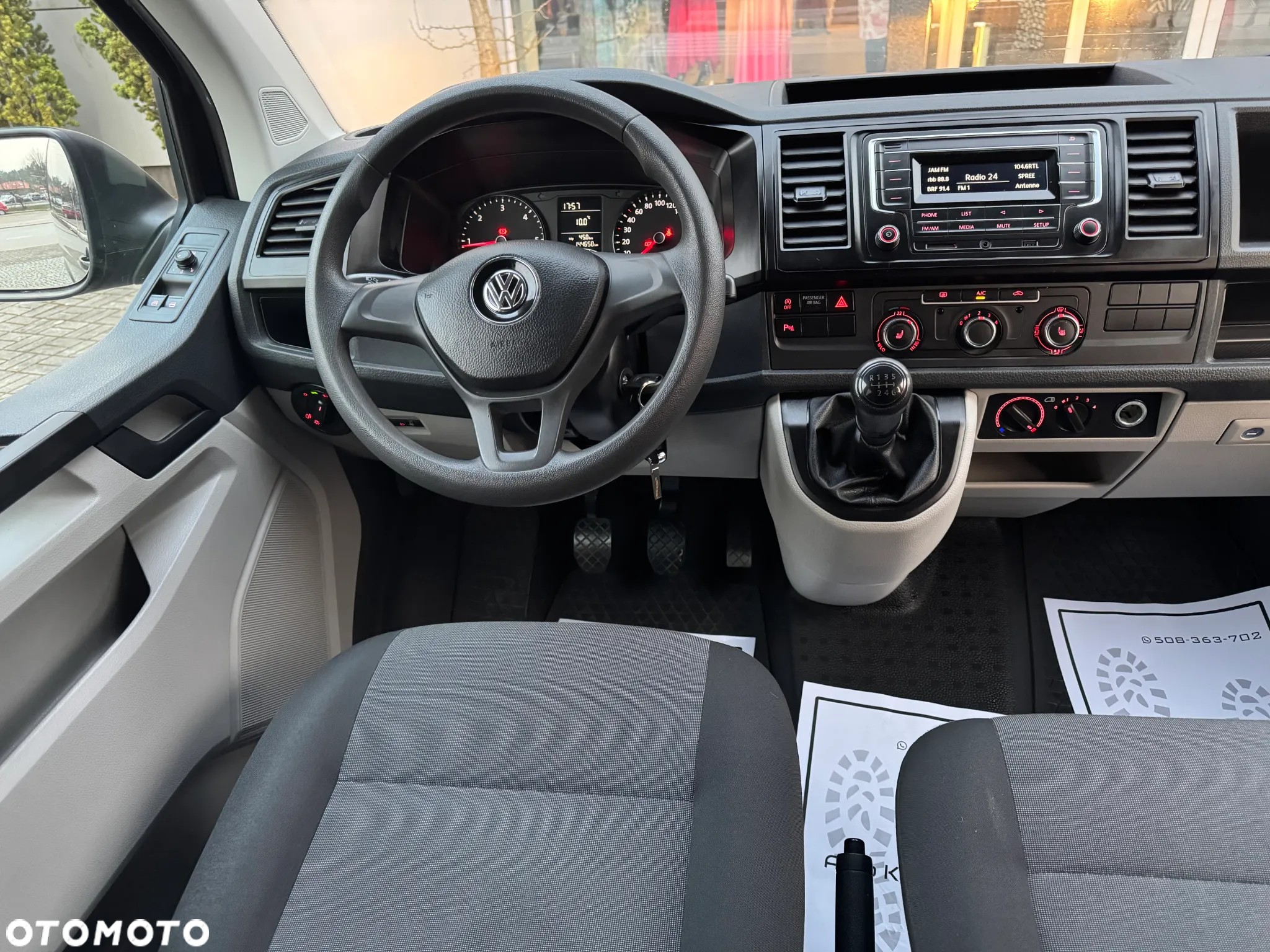 Volkswagen Transporter Caravelle T6.1 Lang Comfortline - 16