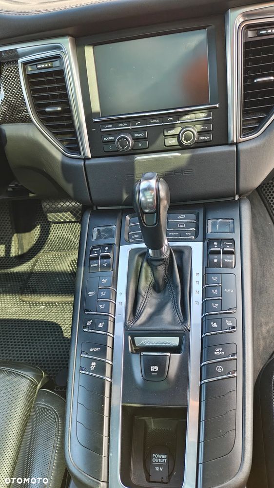Porsche Macan - 11