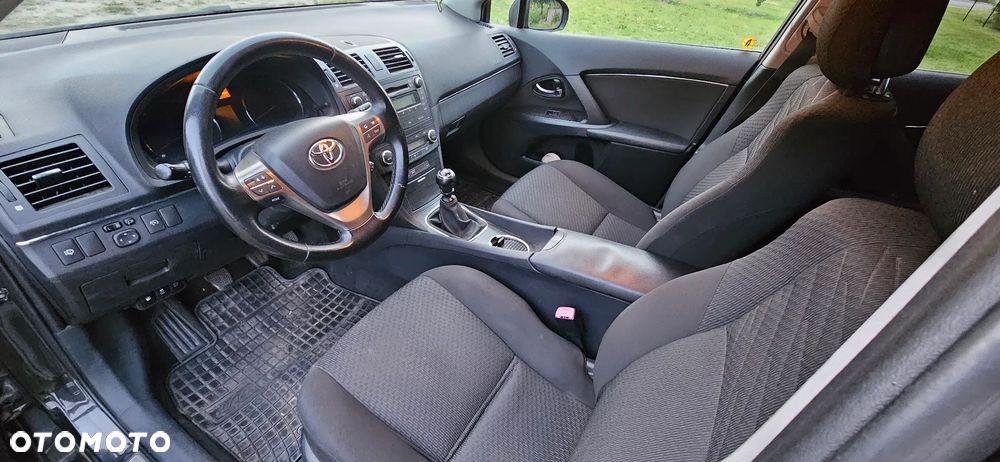 Toyota Avensis - 9