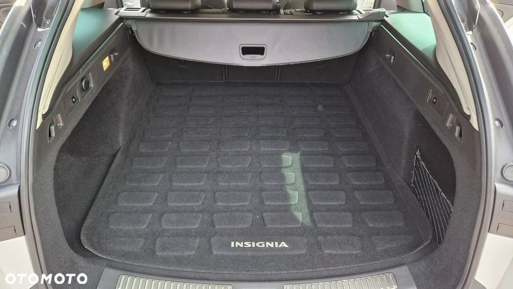 Opel Insignia - 13