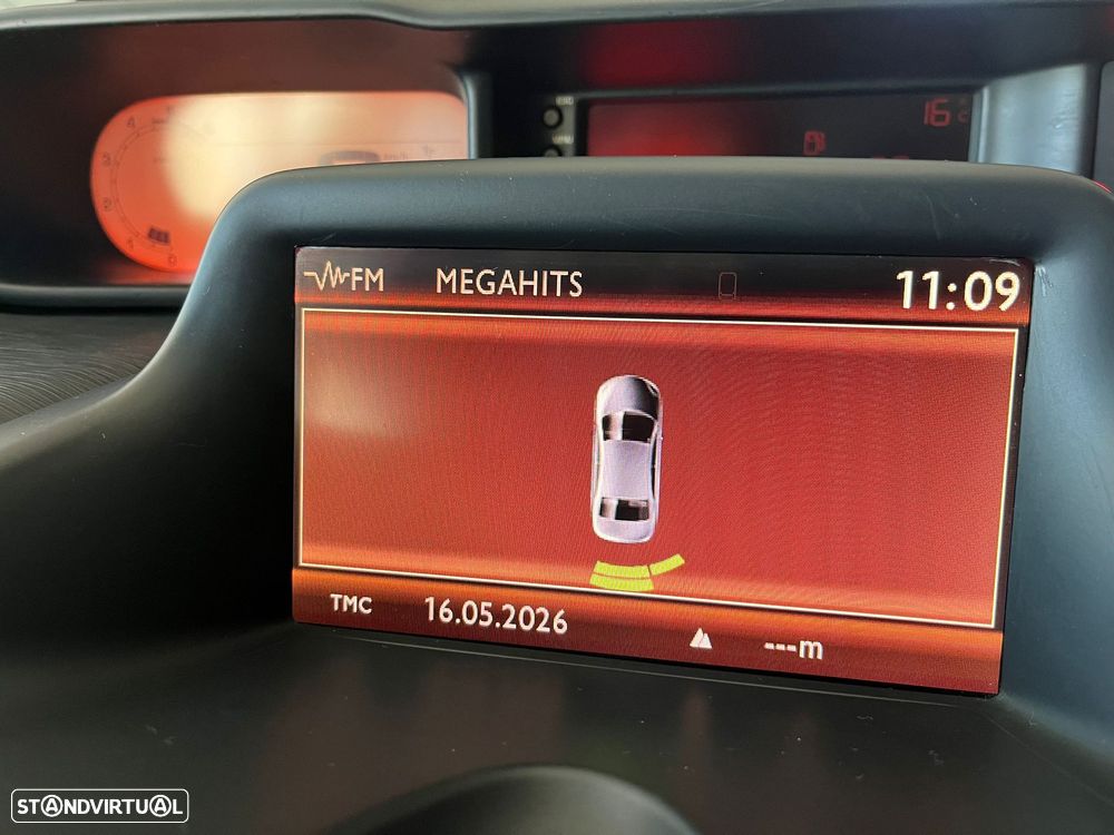 Citroën C3 Picasso 1.6 HDi Exclusive Airdream - 17