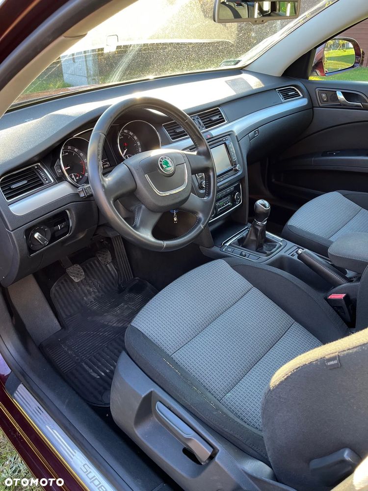 Skoda Superb 2.0 TDI Ambition - 4