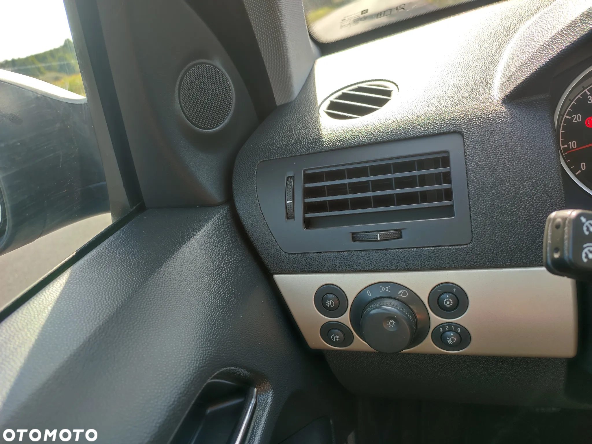 Opel Astra - 24