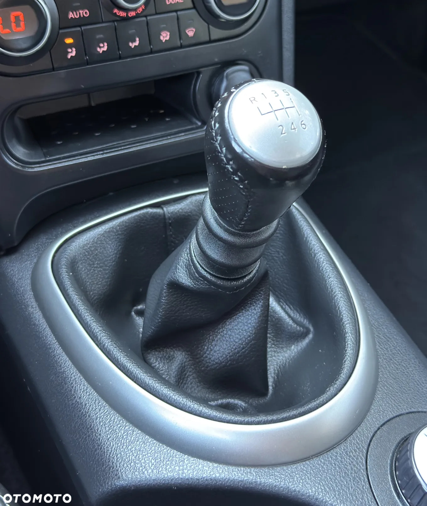 Nissan Qashqai+2 2.0 Tekna Premium - 23