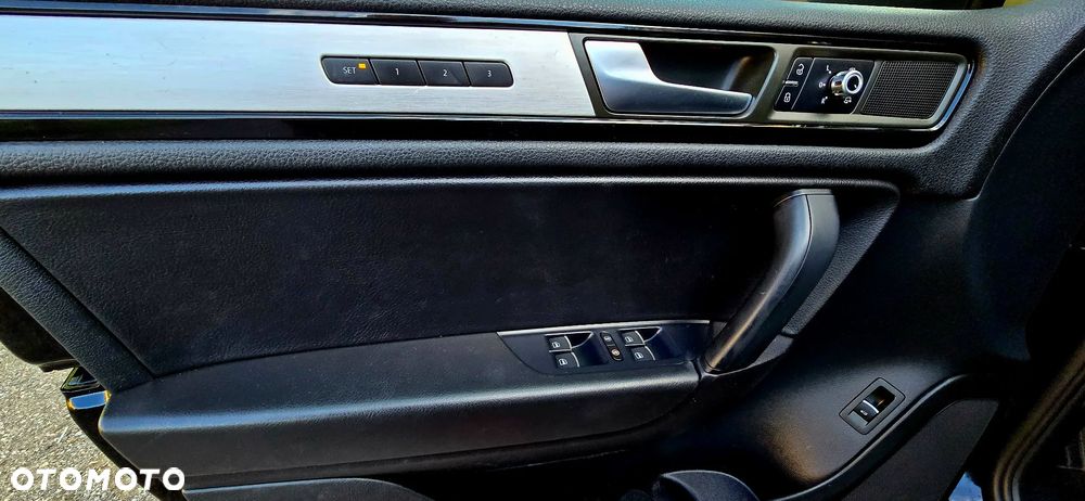 Volkswagen Touareg - 28