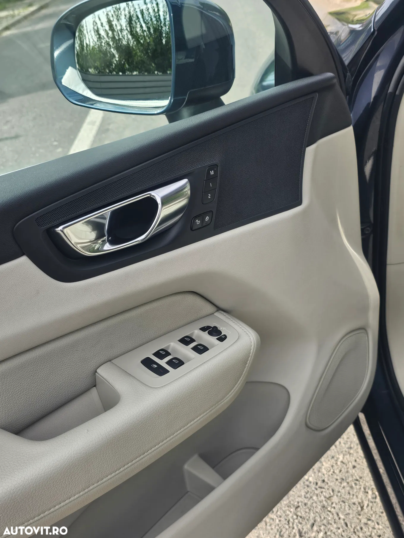 Volvo XC 60 B4 MHEV AT8 AWD Inscription - 10