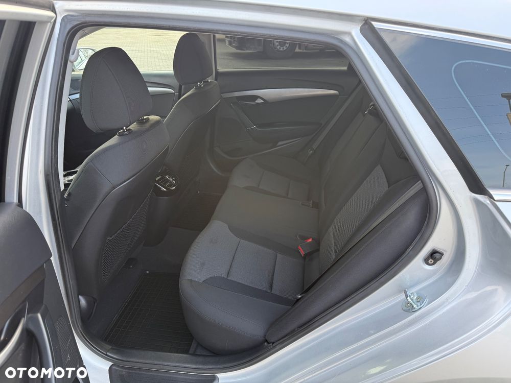 Hyundai i40 Kombi 1.7 CRDi Premium - 18