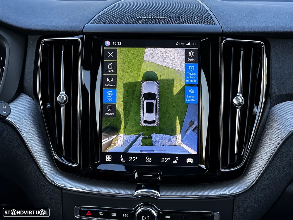 Volvo XC 60 2.0 B5 R-Design AWD - 18