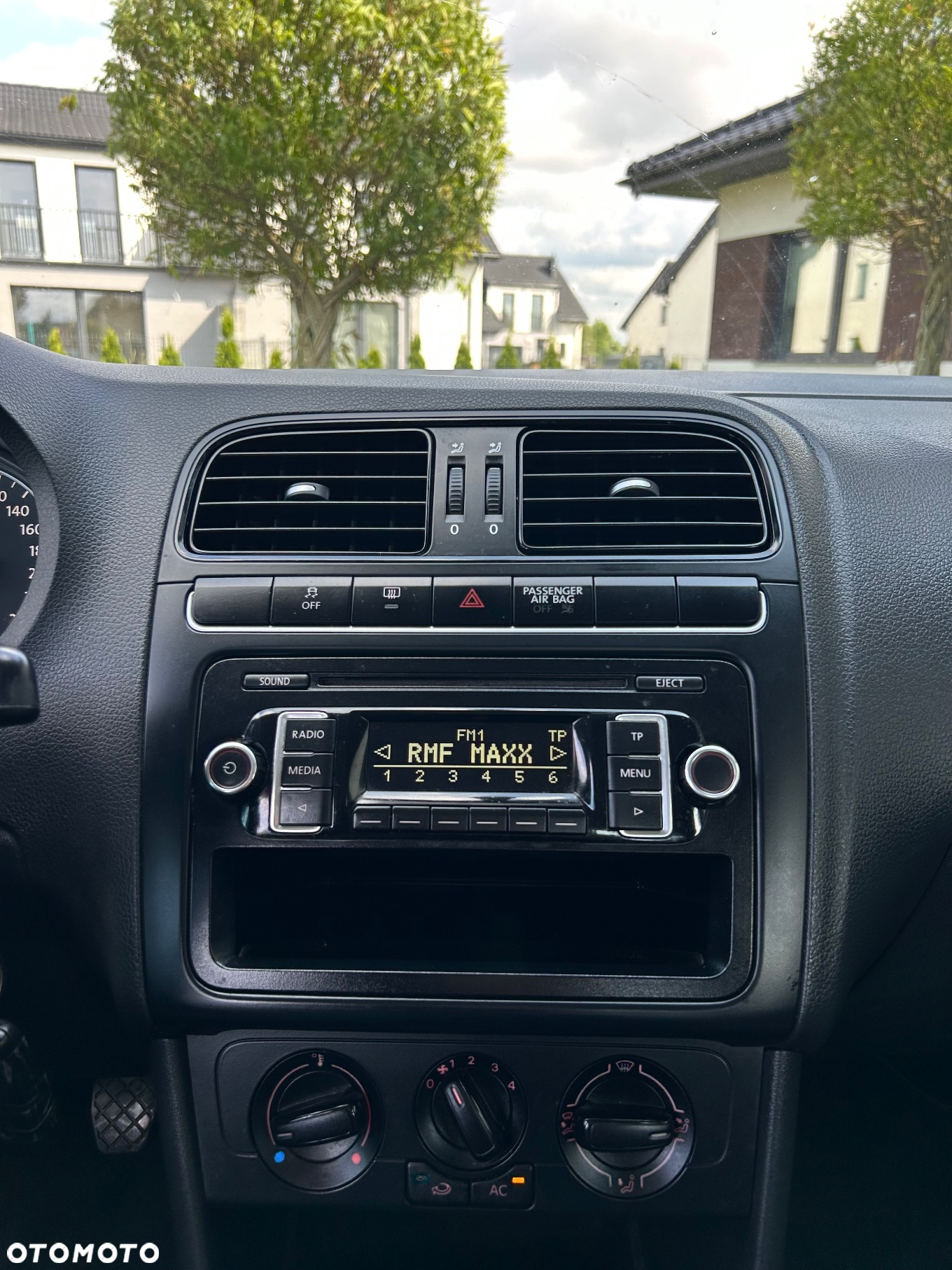 Volkswagen Polo 1.6 TDI Comfortline - 23