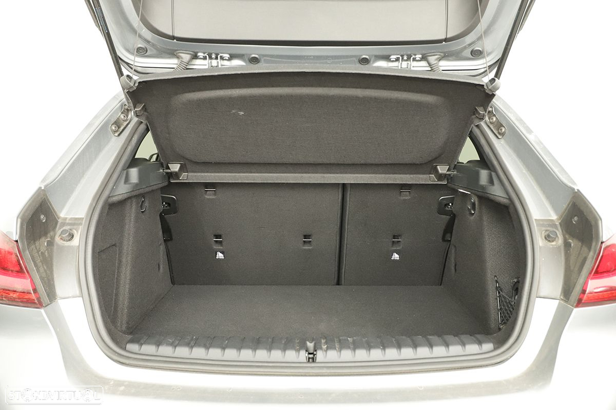 BMW 116 d Pack Desportivo M Auto - 25