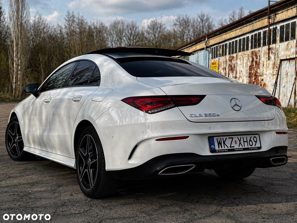 Mercedes-Benz CLA 250 E AMG Line 8G-DCT - 10
