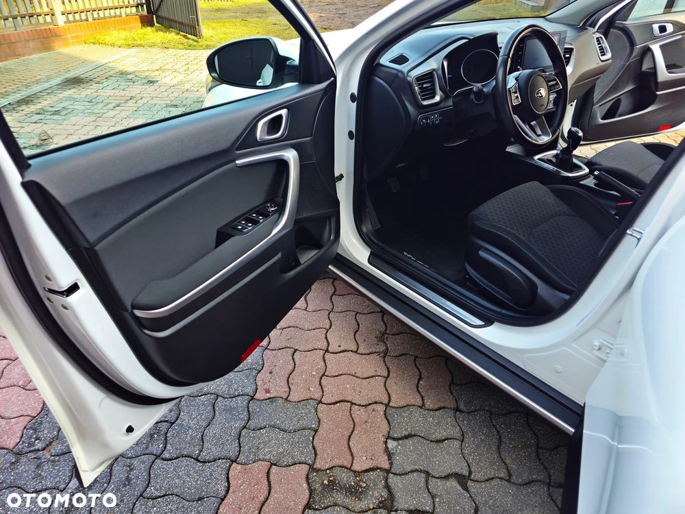 Kia XCeed 1.4 T-GDI M - 30
