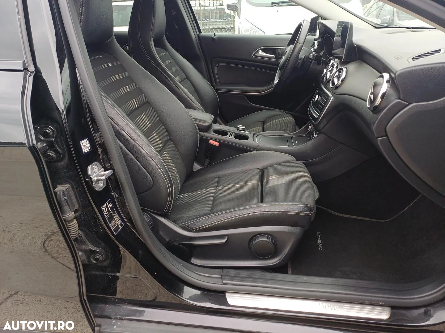 Mercedes-Benz GLA 220 4MATIC - 21