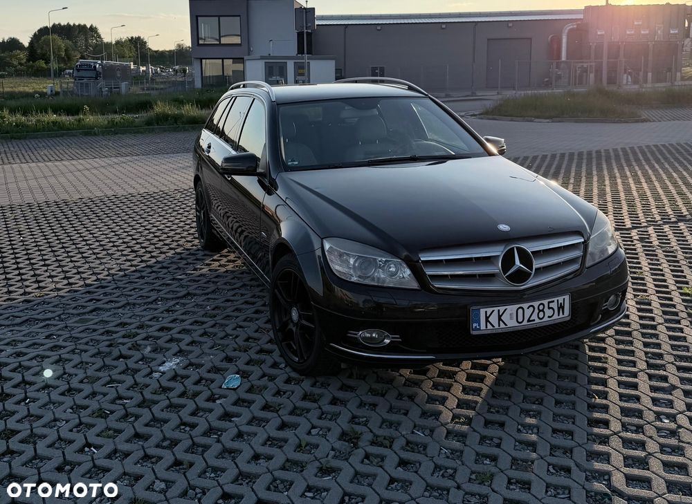Mercedes-Benz Klasa C 250 CDI DPF Automatik BlueEFFICIENCY SPORT EDITION - 3