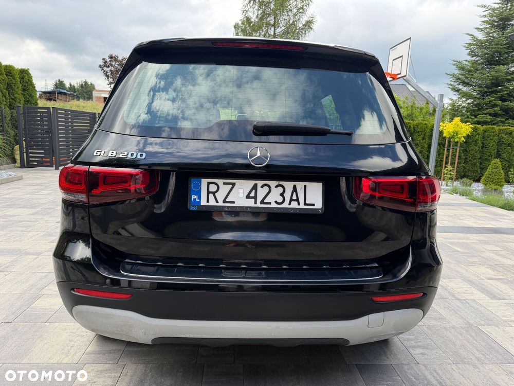 Mercedes-Benz GLB 200 7G-DCT - 3