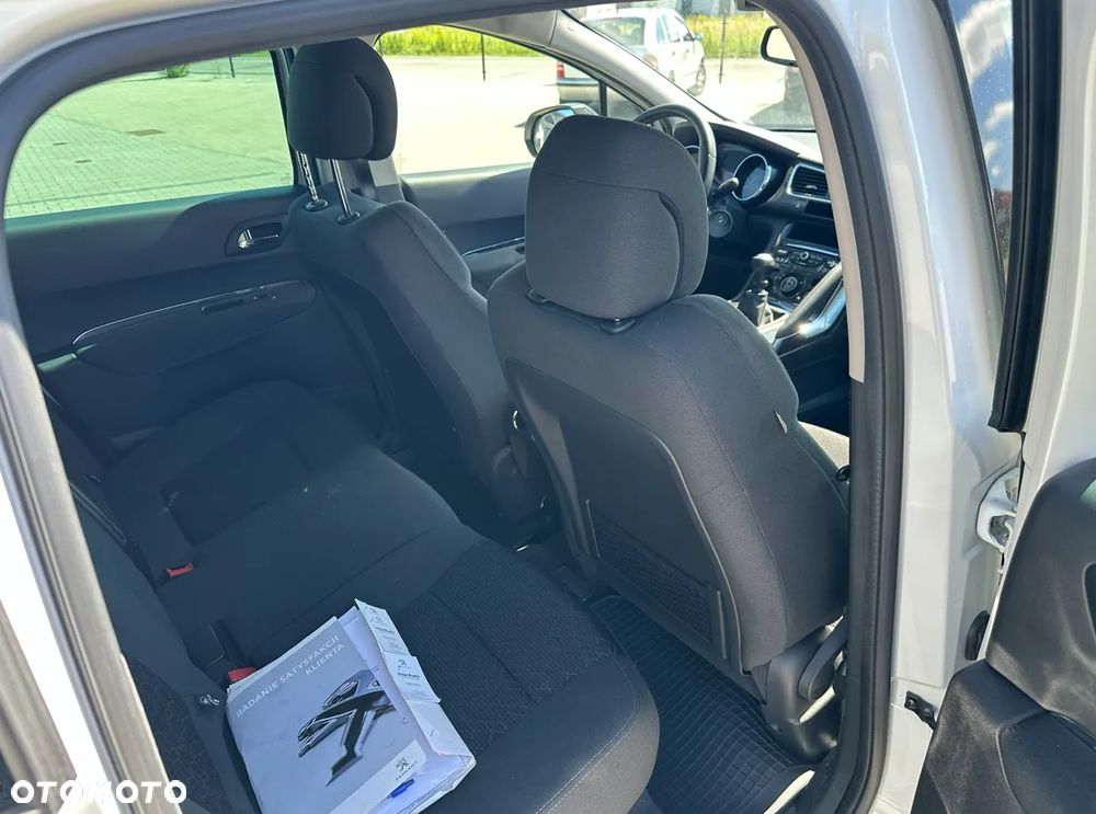 Peugeot 3008 1.2 PureTech Style - 12