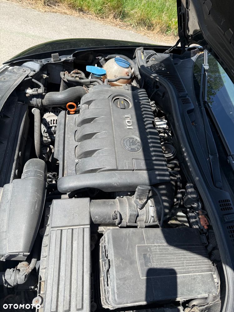 Skoda Octavia 2.0 TDI DPF RS - 22