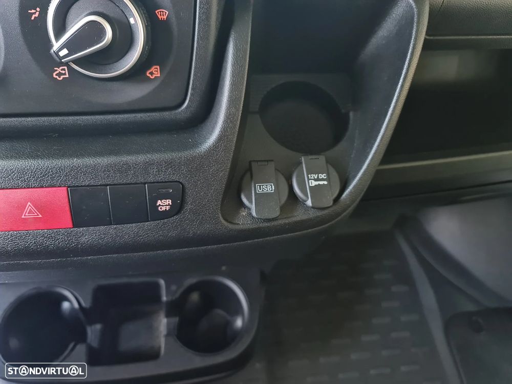 Peugeot BOXER 2.0 Blue-Hdi L1H1 *GPS/Ac/ IVA DEDUTÍVEL - 28