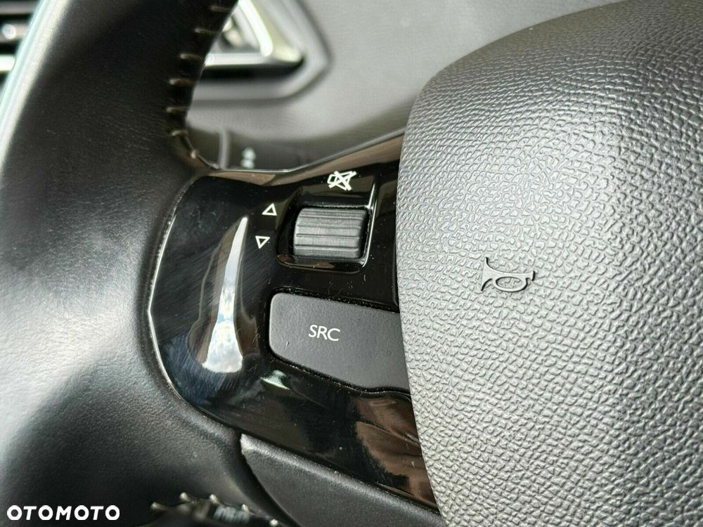 Peugeot 308 - 16