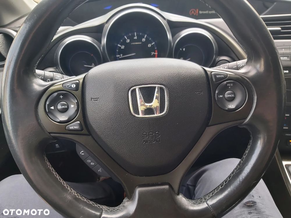 Honda Civic 1.8 i-VTEC Comfort Black Edition - 18