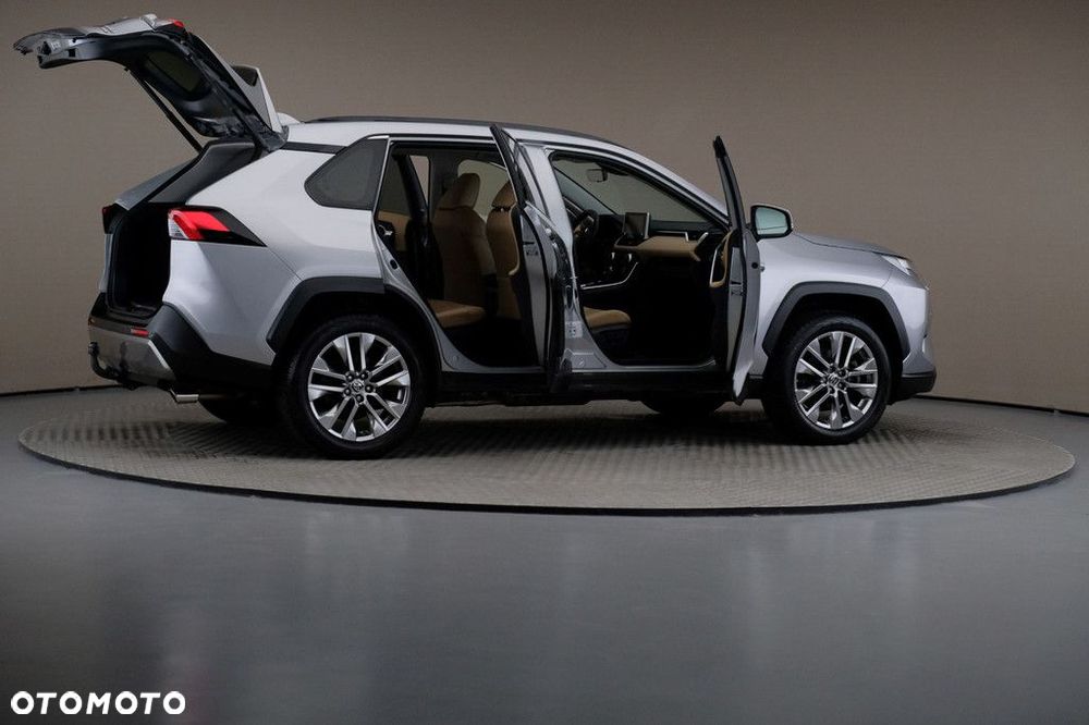 Toyota RAV4 - 6