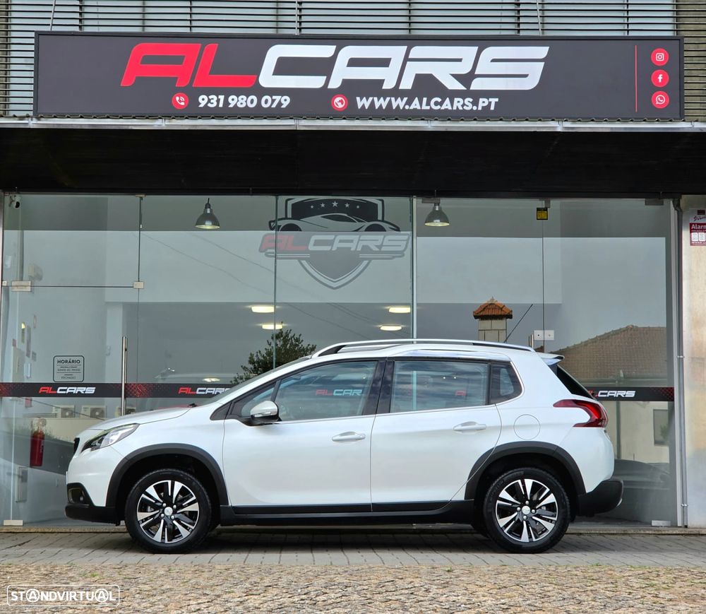 Peugeot 2008 1.2 PureTech Allure EAT6 - 7