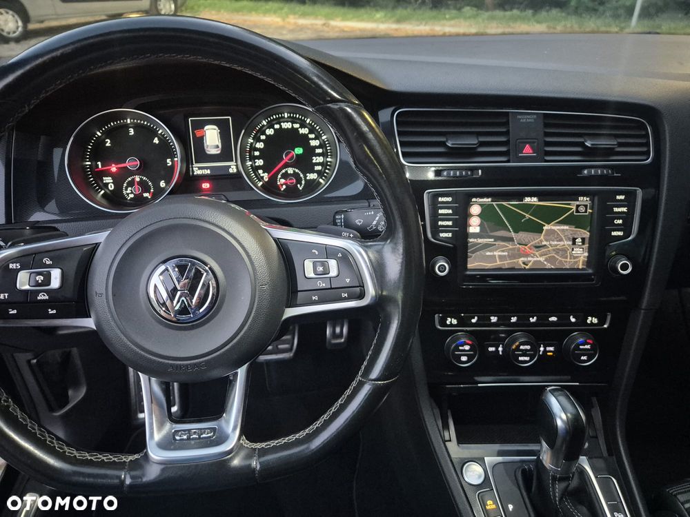Volkswagen Golf 2.0 TDI BMT GTD DSG - 37