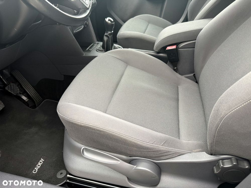 Volkswagen Caddy Maxi Comfortline - 23