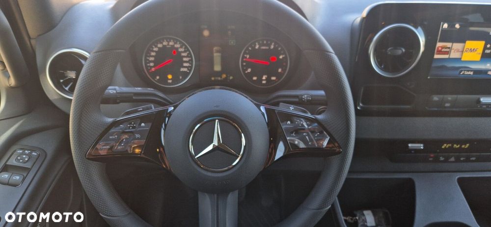 Mercedes-Benz Sprinter - 15