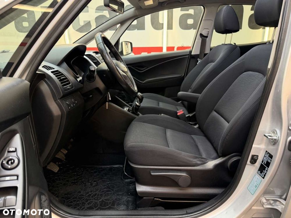 Hyundai ix20 - 22