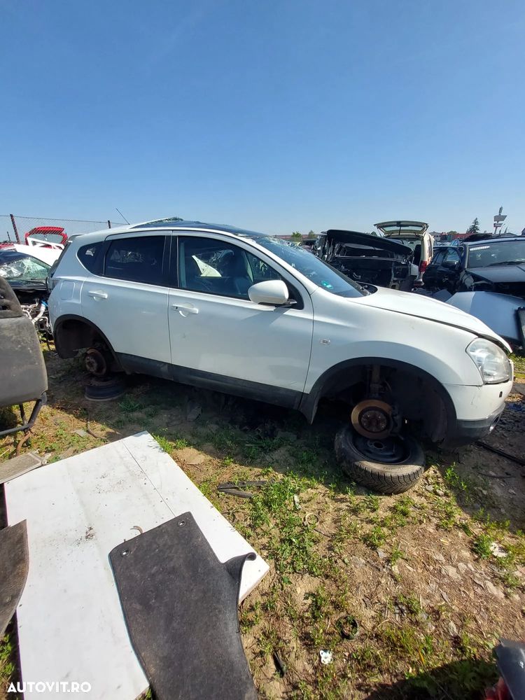 Dezmembrez Nissan Qashqai 2.0 dci - 4