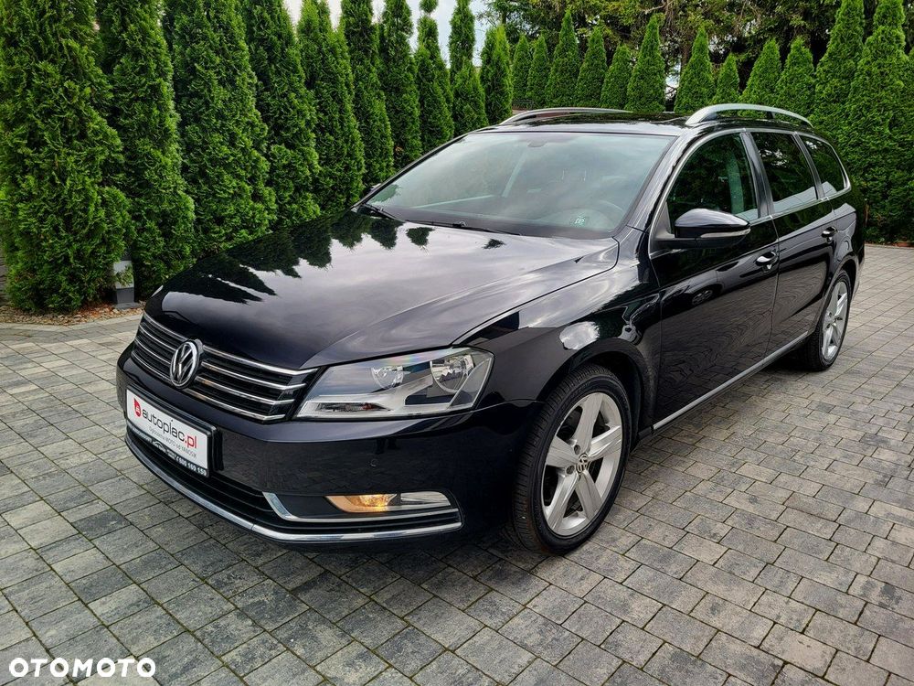 Volkswagen Passat - 1