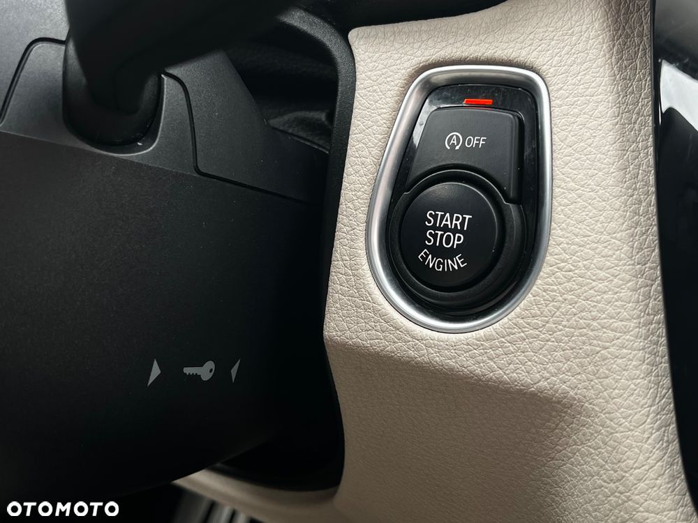 BMW Seria 3 320d xDrive Luxury Line sport - 26