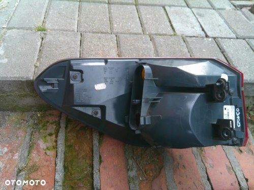 BMW X1 F48 PRAWA TYLNA LAMPA LED ORYGINAŁ EUROPA 7488546-01 - 8