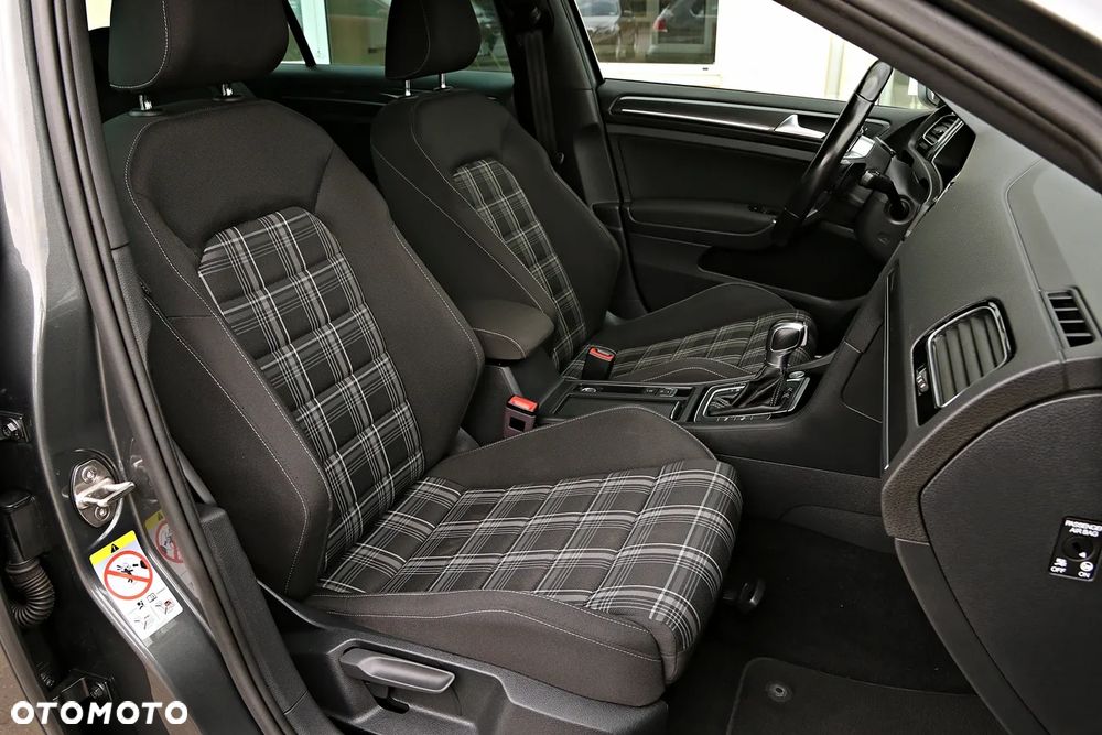 Volkswagen Golf GTD 2.0 TDI SCR DSG - 20