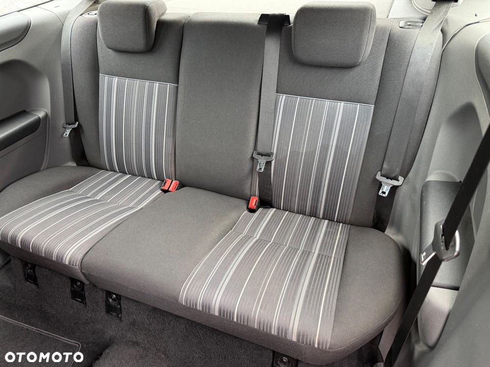 Ford Focus 1.6 16V Style+ - 14