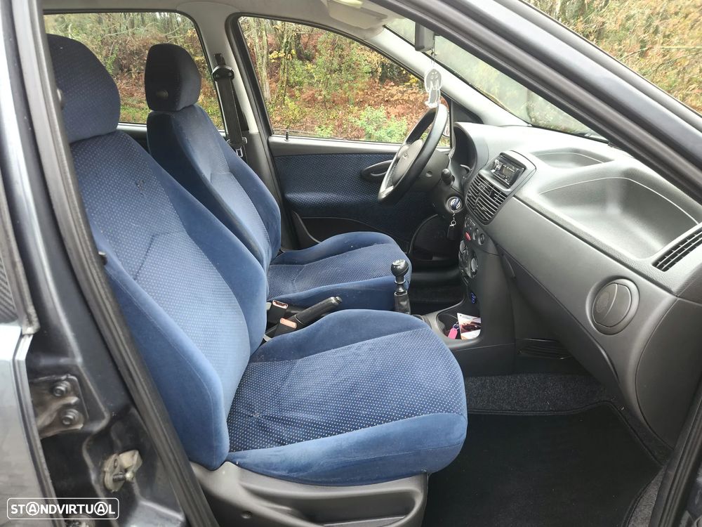 Fiat Punto 1.2 16V HLX - 8