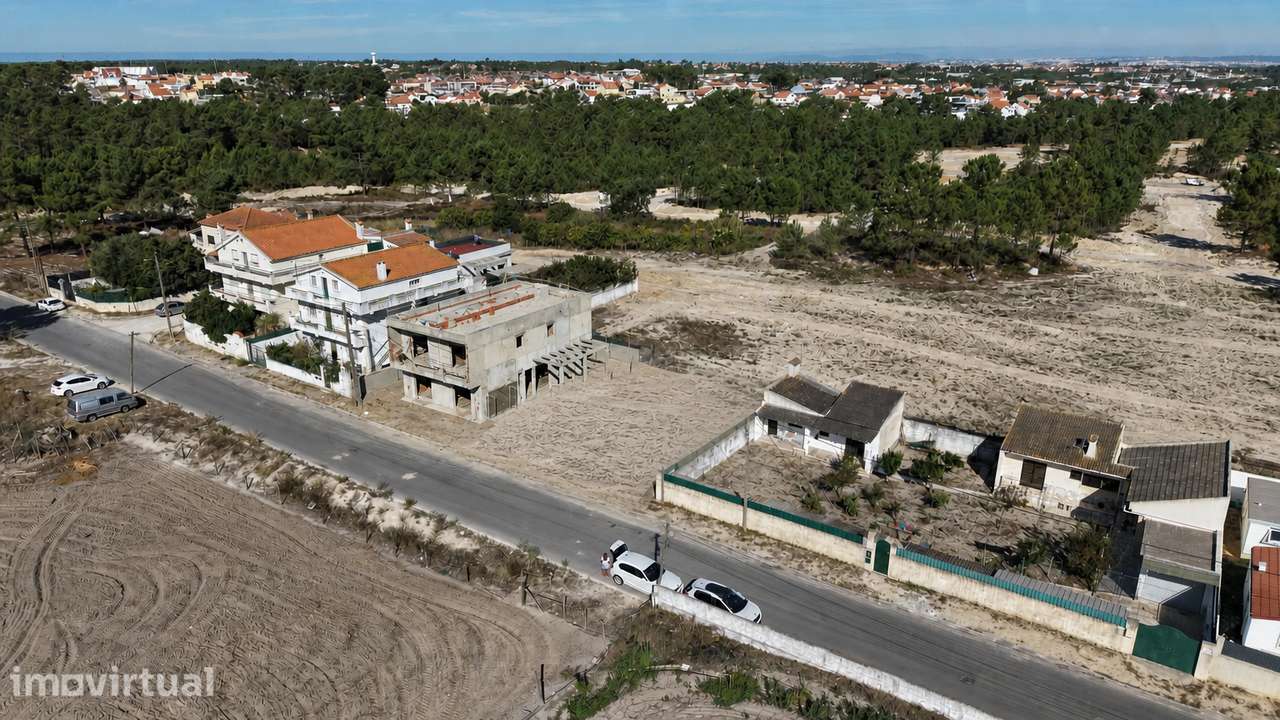 Terreno Urbano para Construção em Fernão Ferro - Grande imagem: 2/25