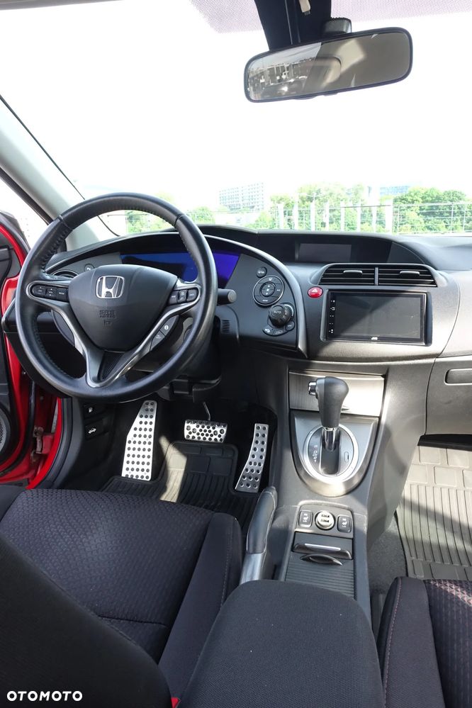 Honda Civic 1.8 Executive NAVI - 19