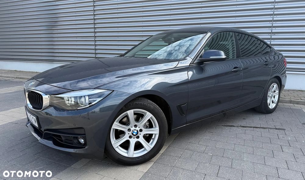 BMW 3GT 320i xDrive Advantage - 2