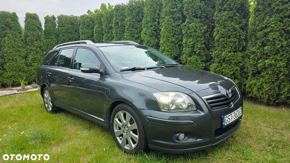Toyota Avensis 2.0 D-4D Sol+NAVI - 1