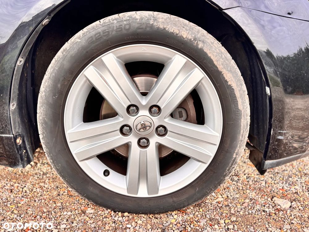 Toyota Avensis 2.0 D-4D Premium - 12