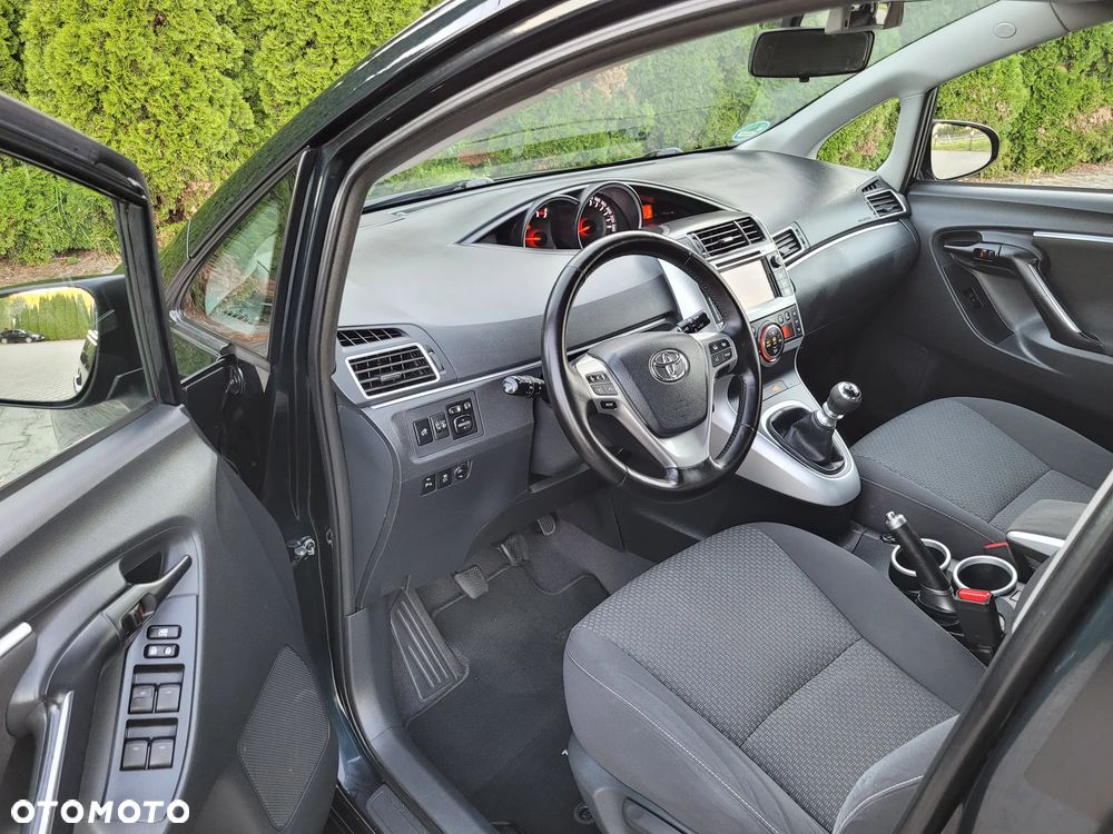 Toyota Verso 2.0 D-4D Executive - 21