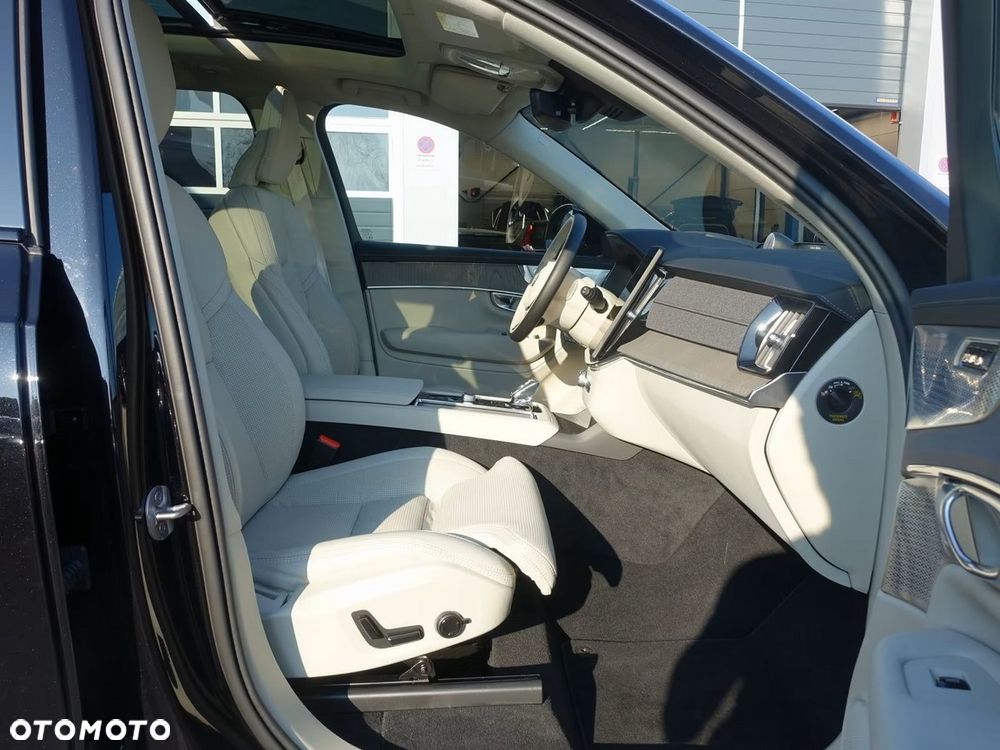 Volvo XC 90 T8 AWD Ultra Dark - 11